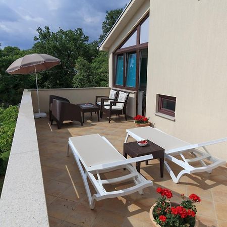 Cernik  Apartmani Ravan מראה חיצוני תמונה