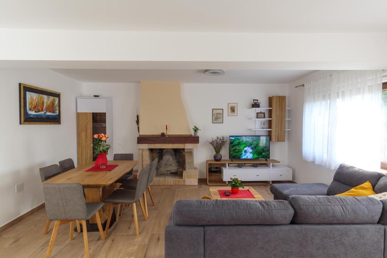 Cernik  Apartmani Ravan מראה חיצוני תמונה